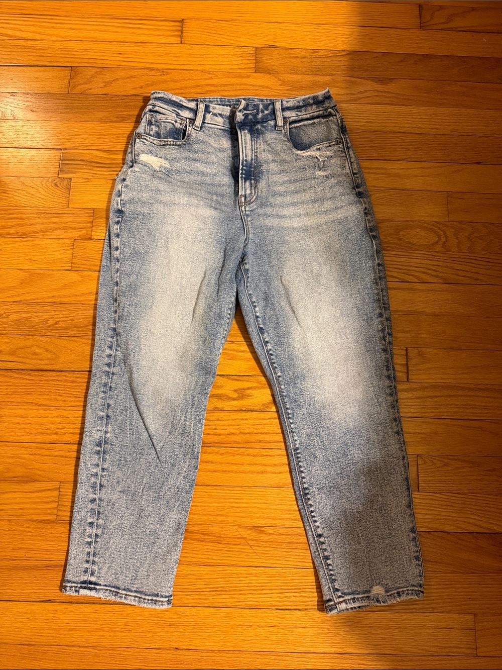 AE Curvy Mom Jean
